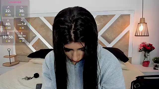 Snapshot of ZiaCalifa chatting on June 24, 11:53 am ZiaCalifa online show from June 24, 11:53 am