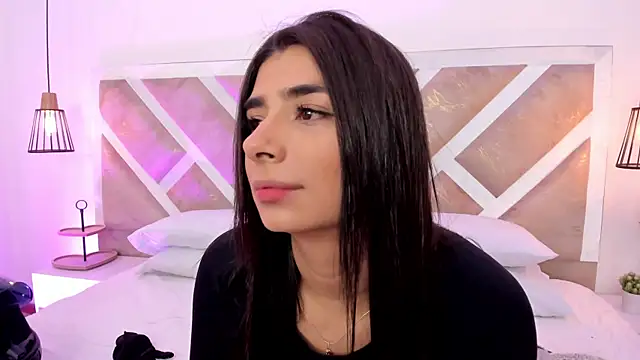 Snapshot of ZiaCalifa chatting on July 9, 11:58 am ZiaCalifa online show from July 9, 11:58 am