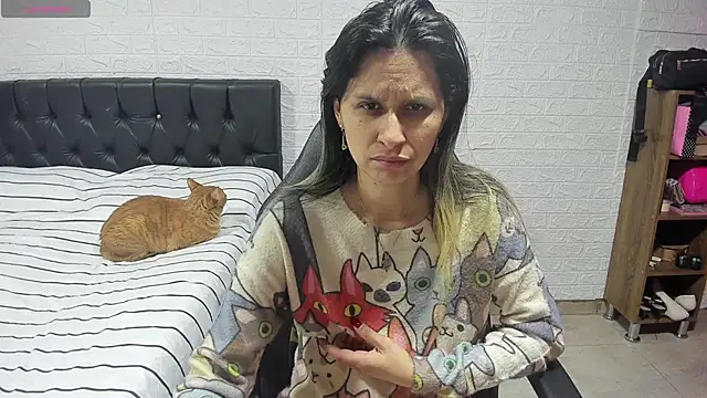 Snapshot of lauren_ashlee chatting on January 17, 2:28 pm lauren ashlee online show from January 17, 2:28 pm