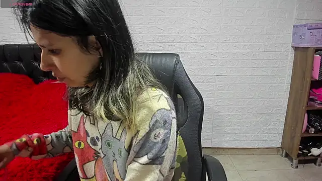 Snapshot of lauren_ashlee chatting on January 22, 3:40 pm lauren ashlee online show from January 22, 3:40 pm