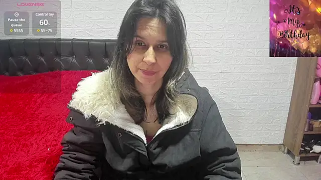 Snapshot of lauren_ashlee chatting on February 1, 5:16 pm lauren ashlee online show from February 1, 5:16 pm