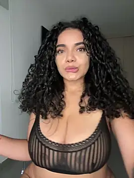 Snapshot of Mariecurl chatting on May 16, 11:03 pm Mariecurl online show from May 16, 11:03 pm