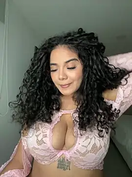 Snapshot of Mariecurl chatting on July 2, 2:44 am Mariecurl online show from July 2, 2:44 am
