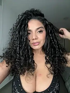 Snapshot of Mariecurl chatting on July 3, 1:45 am Mariecurl online show from July 3, 1:45 am