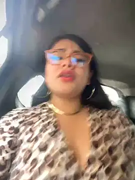 Snapshot of Insane_Issa chatting on December 21, 7:06 pm Insane Issa online show from December 21, 7:06 pm