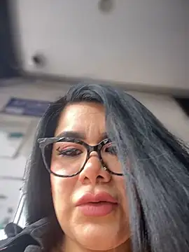 Snapshot of Insane_Issa chatting on January 25, 7:28 pm Insane Issa online show from January 25, 7:28 pm