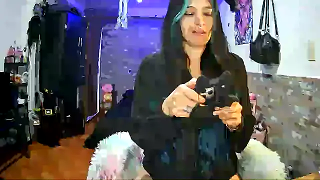 Snapshot of AngelaQueen_ chatting on July 19, 6:11 pm AngelaQueen online show from July 19, 6:11 pm