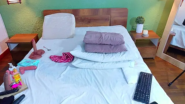 dannaahbrown online show from February 27, 6:30 pm