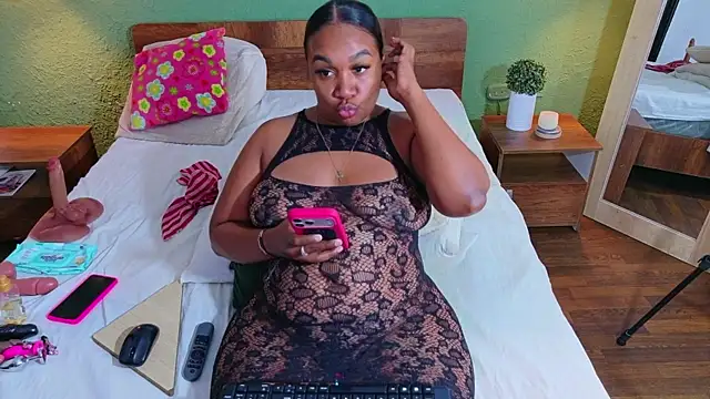 dannaahbrown online show from June 5, 6:02 pm
