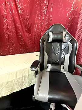 Snapshot of LuscousPussy chatting on September 27, 7:19 pm LuscousPussy online show from September 27, 7:19 pm