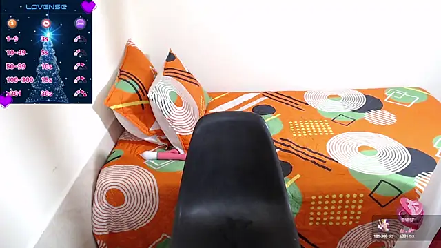 Dayanna 11 online show from December 10, 11:40 pm