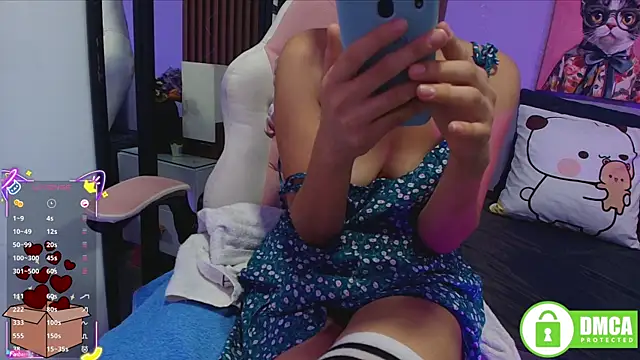 Snapshot of ana_gadot chatting on May 7, 12:43 pm ana gadot online show from May 7, 12:43 pm