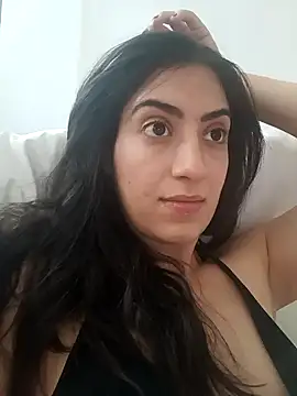 MIYESSI online show from April 22, 7:59 pm