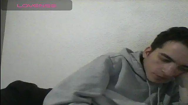 Snapshot of Tombgy07 chatting on January 6, 7:56 pm Tombgy07 online show from January 6, 7:56 pm