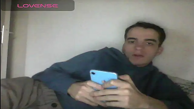 Snapshot of Tombgy07 chatting on February 13, 4:39 pm Tombgy07 online show from February 13, 4:39 pm