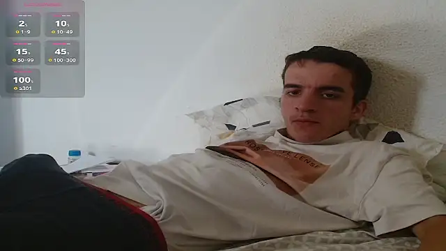 Snapshot of Tombgy07 chatting on September 17, 12:18 pm Tombgy07 online show from September 17, 12:18 pm