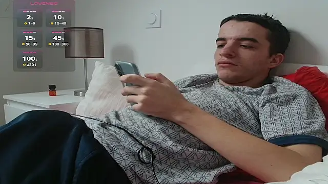 Snapshot of Tombgy07 chatting on December 16, 11:26 am Tombgy07 online show from December 16, 11:26 am