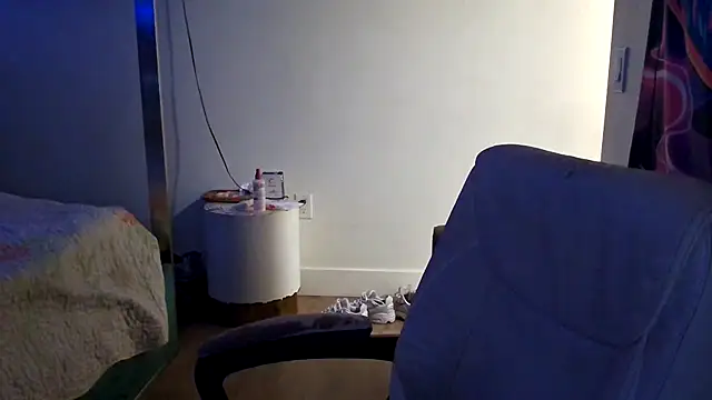 YasmineMinaj online show from December 21, 12:12 pm