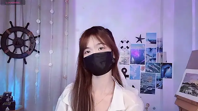 Snapshot of Your-Sunshine chatting on June 4, 4:02 pm Your-Sunshine online show from June 4, 4:02 pm