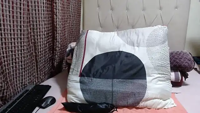 CHOCOLATEDARKBUSTYX online show from November 27, 7:16 pm