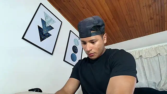 sam her online show from October 24, 9:11 pm