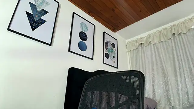 Snapshot of sam_her chatting on November 2, 8:55 pm sam her online show from November 2, 8:55 pm