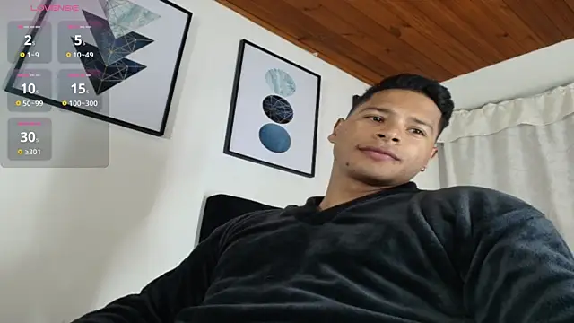 sam her online show from November 24, 8:30 pm