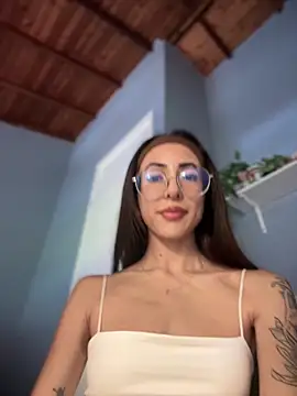 lauravasquez online show from September 13, 4:51 pm