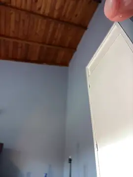 lauravasquez online show from May 12, 3:53 pm