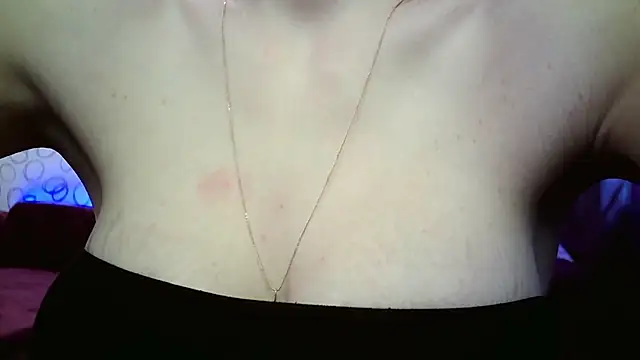 Snapshot of bariellass chatting on September 16, 12:28 pm bariellass online show from September 16, 12:28 pm