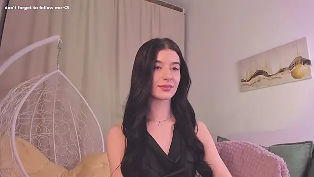 Snapshot of LauraCoy chatting on January 21, 2:33 am LauraCoy online show from January 21, 2:33 am