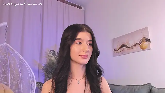 Snapshot of LauraCoy chatting on January 21, 11:24 pm LauraCoy online show from January 21, 11:24 pm