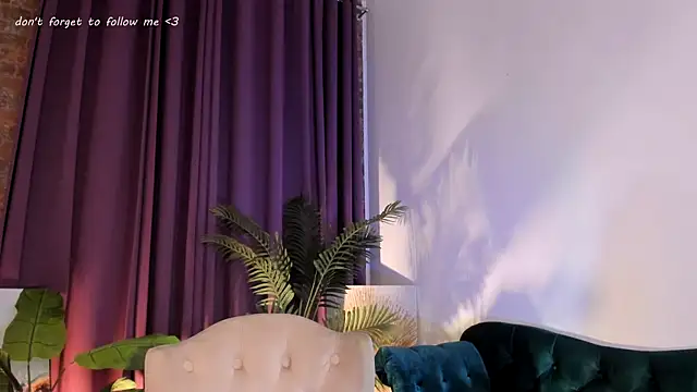 Snapshot of LauraCoy chatting on January 30, 8:21 pm LauraCoy online show from January 30, 8:21 pm