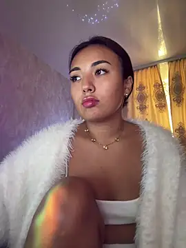 lily  foster online show from April 30, 2:34 pm