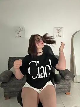 Snapshot of Megan_lu2 chatting on November 27, 5:31 am Megan lu2 online show from November 27, 5:31 am