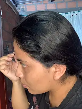 Snapshot of moncerrat_luna chatting on December 27, 9:11 pm moncerrat luna online show from December 27, 9:11 pm