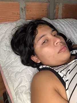 Snapshot of moncerrat_luna chatting on January 25, 11:34 am moncerrat luna online show from January 25, 11:34 am