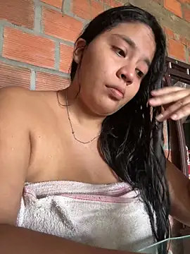 Snapshot of moncerrat_luna chatting on January 29, 7:32 pm moncerrat luna online show from January 29, 7:32 pm