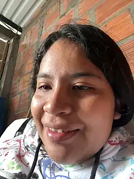 Snapshot of moncerrat_luna chatting on February 6, 3:41 pm moncerrat luna online show from February 6, 3:41 pm