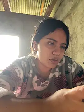 Snapshot of moncerrat_luna chatting on February 21, 3:21 pm moncerrat luna online show from February 21, 3:21 pm