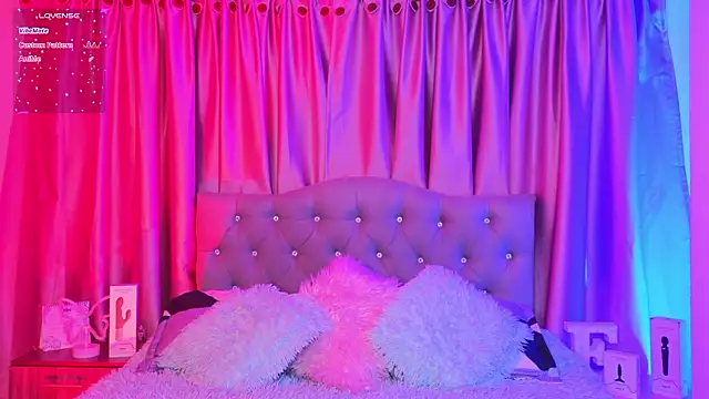 Emiily Scott1 online show from March 6, 12:07 am