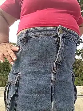 HORNY MATURE25 online show from December 14, 2:22 pm