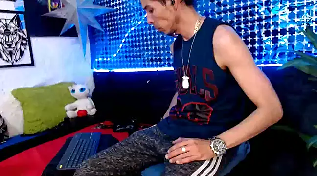 Mensecret69 online show from January 4, 1:10 am