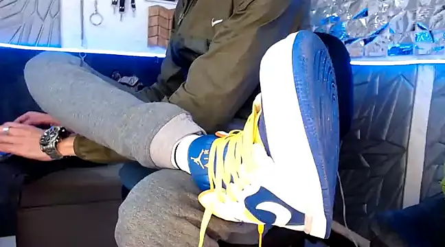 Mensecret69 online show from February 26, 2:48 am