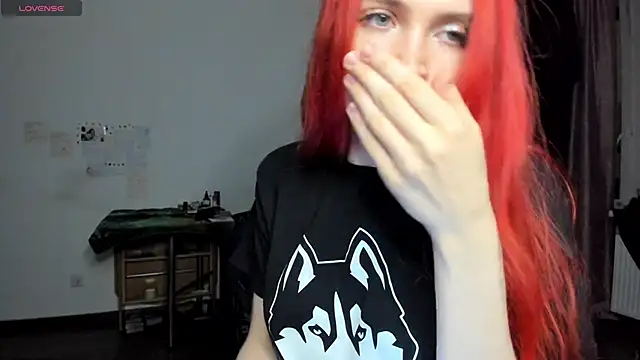 Snapshot of KitsuneRem chatting on January 9, 10:20 pm KitsuneRem online show from January 9, 10:20 pm