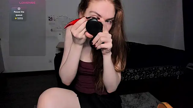 Snapshot of KitsuneRem chatting on September 13, 9:14 pm KitsuneRem online show from September 13, 9:14 pm