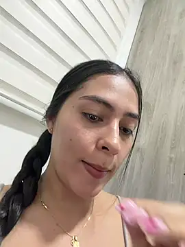 Snapshot of Sophie__Foxxx chatting on May 28, 12:52 am Sophie Foxxx online show from May 28, 12:52 am