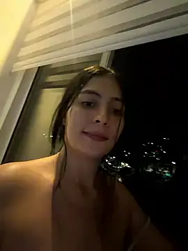 Snapshot of Sophie__Foxxx chatting on June 2, 4:58 am Sophie Foxxx online show from June 2, 4:58 am