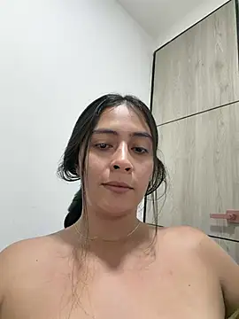 Snapshot of Sophie__Foxxx chatting on June 26, 1:54 am Sophie Foxxx online show from June 26, 1:54 am