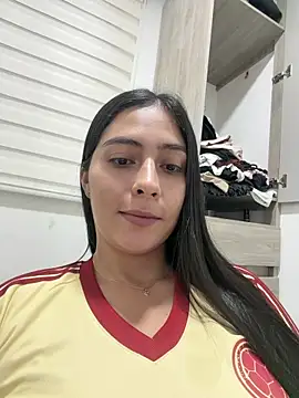 Snapshot of Sophie__Foxxx chatting on June 28, 3:23 am Sophie Foxxx online show from June 28, 3:23 am